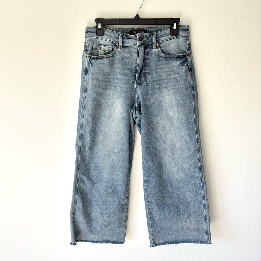 Judy Blue Light Wash High Waist Wide Leg Baggy Jean Raw Hem Lightly Distressed
